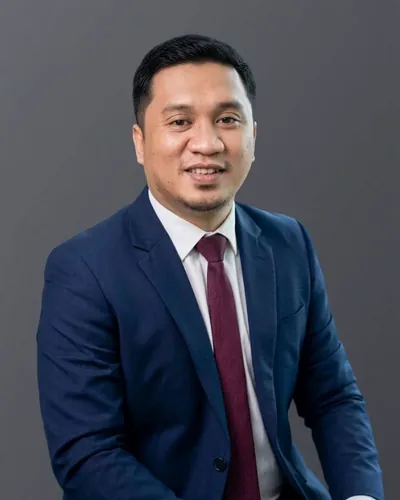 Junel Manangquil